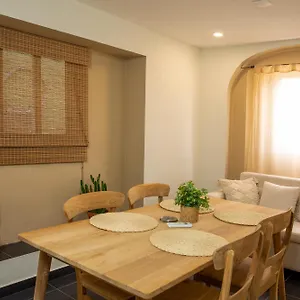 https://paradiso-apartments.comcaribbean.com